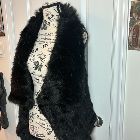 RUDSAK Durene Rabbit Fur Vest - Picture 4 of 9